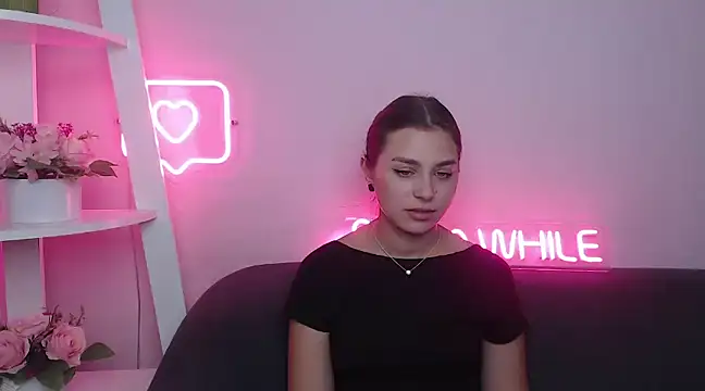 Snapshot of MilanaAngelAs chatting on 9, 2, 2025 MilanaAngelAs online show from 9, 2, 2025