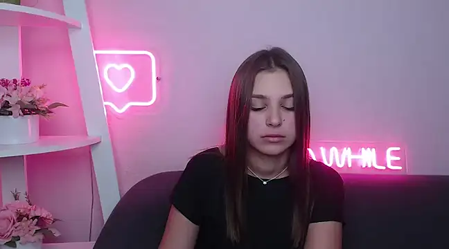 Snapshot of MilanaAngelAs chatting on 15, 2, 2025 MilanaAngelAs online show from 15, 2, 2025