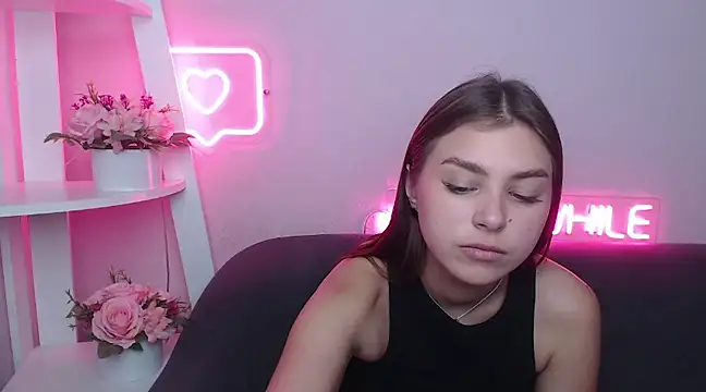 Snapshot of MilanaAngelAs chatting on 21, 2, 2025 MilanaAngelAs online show from 21, 2, 2025