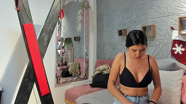 LilithKlain  online show from 21, 12, 2024