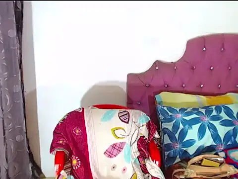 KandyHot  online show from 8, 3, 2025