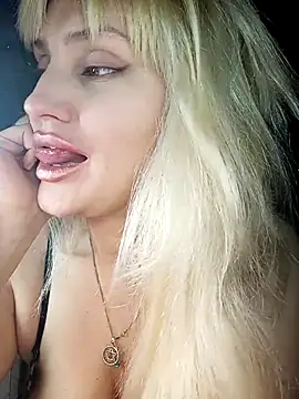 Freya Milf online show from 17, 2, 2026