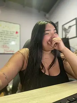 Snapshot of little_lissiee chatting on 7, 12, 2024 little lissiee online show from 7, 12, 2024