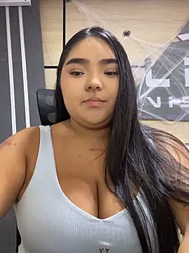 Snapshot of little_lissiee chatting on 25, 9, 2025 little lissiee online show from 25, 9, 2025