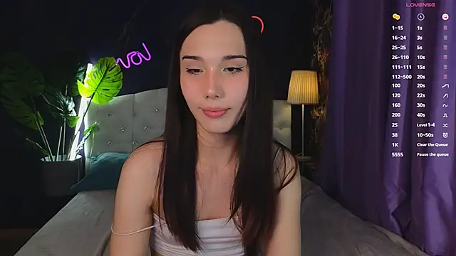 Kaia Sunshine Mia online show from 31, 1, 2025