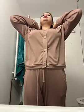 Snapshot of AllysonK chatting on 22, 12, 2025 AllysonK online show from 22, 12, 2025