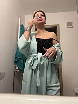 AllysonK online show from 9, 4, 2026