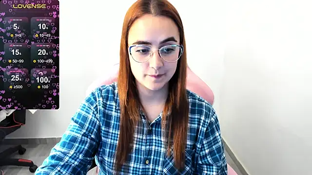 Snapshot of maryluna95 chatting on 6, 2, 2025 maryluna95 online show from 6, 2, 2025