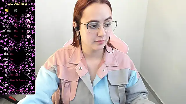 Snapshot of maryluna95 chatting on 17, 2, 2025 maryluna95 online show from 17, 2, 2025