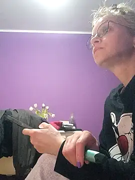 Snapshot of BritneyHudson chatting on 5, 3, 2026 BritneyHudson online show from 5, 3, 2026