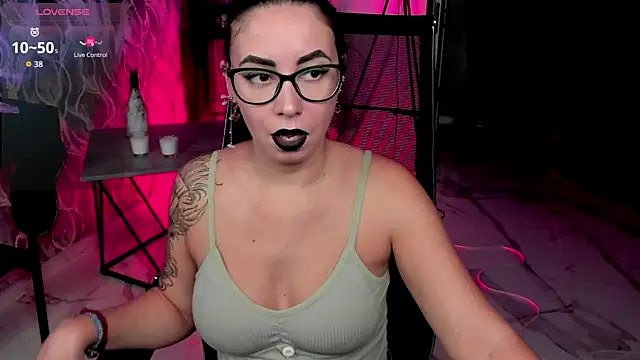 Snapshot of RitaSonnet chatting on 12, 10, 2025 RitaSonnet online show from 12, 10, 2025