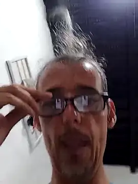 Snapshot of KarameloVzla chatting on 26, 9, 2025 KarameloVzla online show from 26, 9, 2025