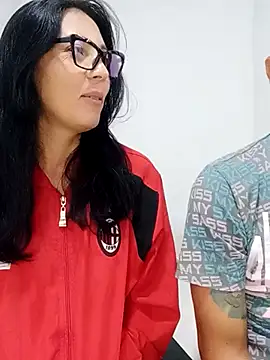 Snapshot of KarameloVzla chatting on 1, 10, 2025 KarameloVzla online show from 1, 10, 2025