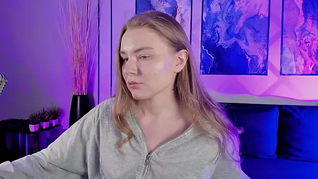 Snapshot of ValerieViolette chatting on 4, 12, 2024 ValerieViolette online show from 4, 12, 2024