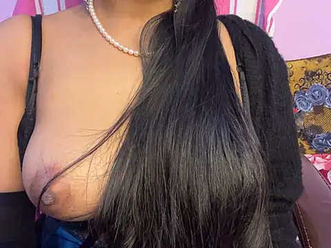 Snapshot of roshni-5 chatting on 14, 1, 2025 roshni-5 online show from 14, 1, 2025