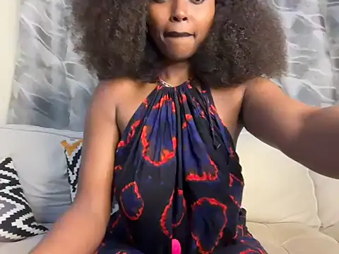 Snapshot of Chocolate_queen2 chatting on 19, 6, 2026 Chocolate queen2 online show from 19, 6, 2026