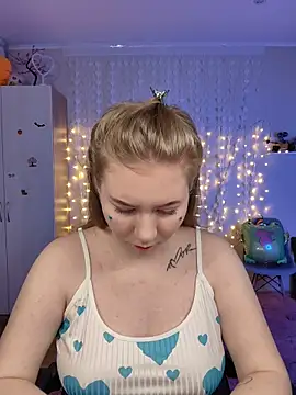 D0nna  online show from 13, 2, 2026