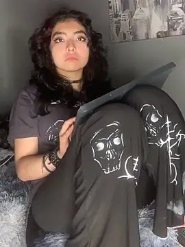  Gothiccbitch  online show from 20, 3, 2025