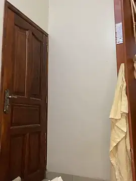 sweet18creamybigpussy online show from 5, 3, 2026