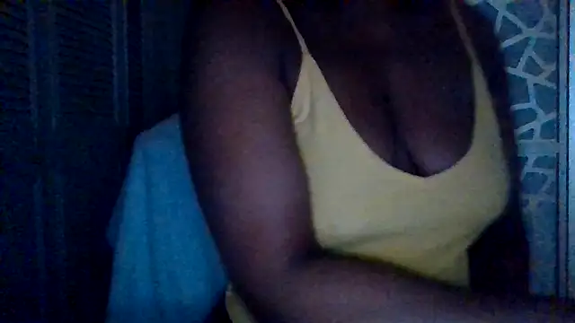 Snapshot of CaylenGee chatting on 17, 5, 2026 CaylenGee online show from 17, 5, 2026