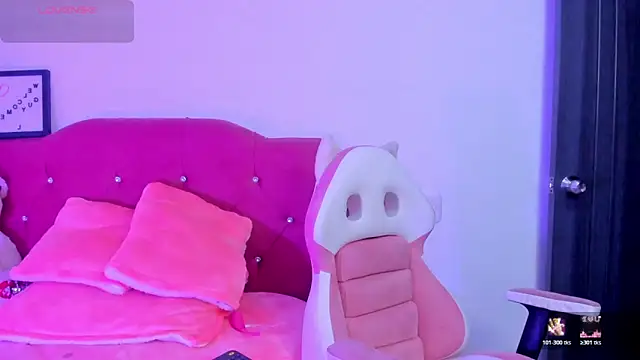 LucianaTomson online show from 10, 2, 2026