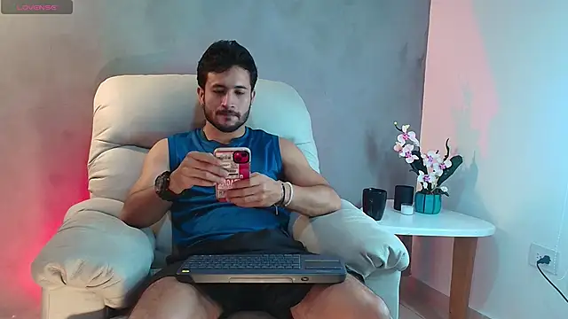 Valentinoford online show from 4, 3, 2025