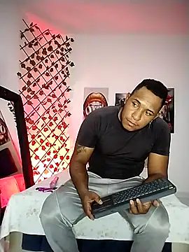 Snapshot of ARTHUR_MINI chatting on 20, 12, 2025 ARTHUR MINI online show from 20, 12, 2025