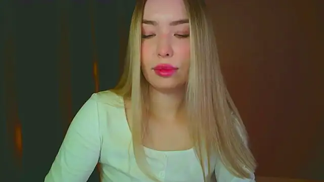 mia raspberrie online show from 7, 1, 2025