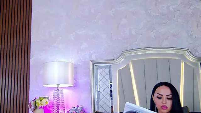 Snapshot of Issadorra chatting on 16, 2, 2025 Issadorra online show from 16, 2, 2025