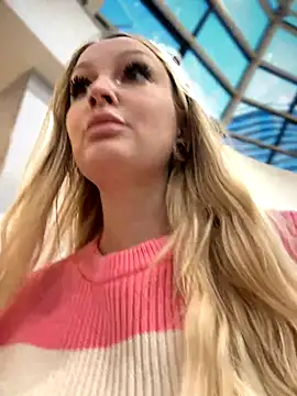 Snapshot of Teya_moon_ chatting on 3, 12, 2024 Teya moon online show from 3, 12, 2024