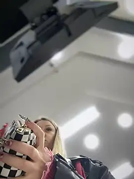 Snapshot of Teya_moon_ chatting on 6, 12, 2024 Teya moon online show from 6, 12, 2024