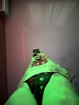 Snapshot of Teya_moon_ chatting on 7, 12, 2024 Teya moon online show from 7, 12, 2024