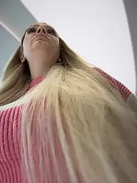 Snapshot of Teya_moon_ chatting on 12, 12, 2024 Teya moon online show from 12, 12, 2024