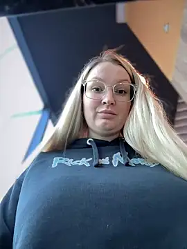 Snapshot of Teya_moon_ chatting on 30, 1, 2025 Teya moon online show from 30, 1, 2025