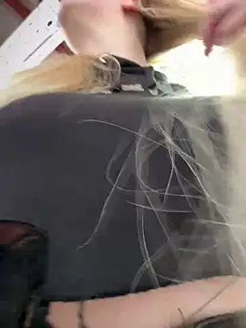 Snapshot of Teya_moon_ chatting on 1, 2, 2025 Teya moon online show from 1, 2, 2025