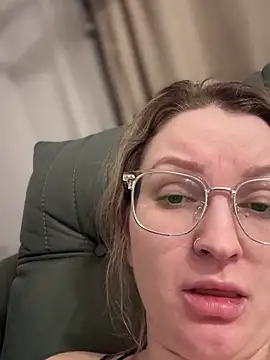 Snapshot of Teya_moon_ chatting on 8, 2, 2025 Teya moon online show from 8, 2, 2025