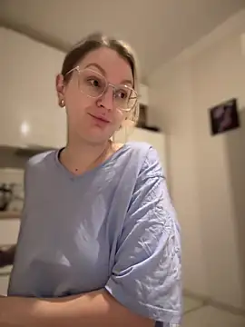 Snapshot of Teya_moon_ chatting on 21, 2, 2025 Teya moon online show from 21, 2, 2025