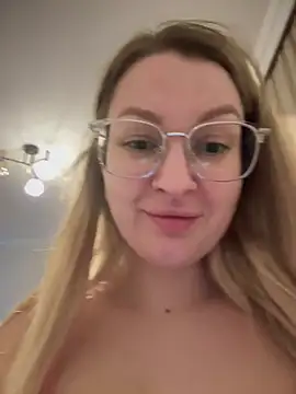 Snapshot of Teya_moon_ chatting on 13, 3, 2025 Teya moon online show from 13, 3, 2025