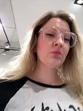 Snapshot of Teya_moon_ chatting on 27, 9, 2025 Teya moon online show from 27, 9, 2025