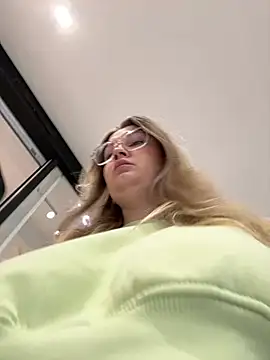 Snapshot of Teya_moon_ chatting on 9, 2, 2026 Teya moon online show from 9, 2, 2026