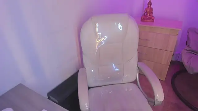 Chanttall  online show from 16, 12, 2025