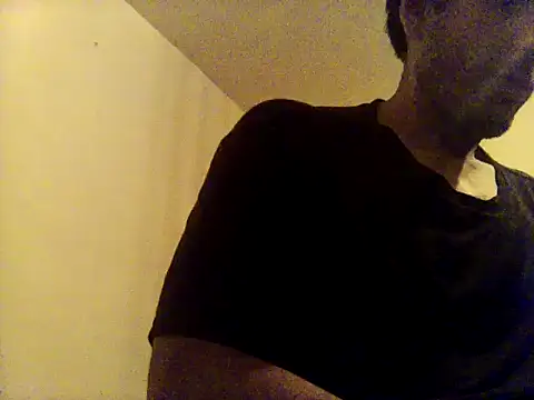 Snapshot of Oscarion09 chatting on 26, 11, 2025 Oscarion09 online show from 26, 11, 2025