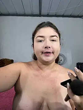 Snapshot of Sofia_Queen17 chatting on 1, 2, 2026 Sofia Queen17 online show from 1, 2, 2026