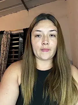 Snapshot of Sofia_Queen17 chatting on 4, 2, 2026 Sofia Queen17 online show from 4, 2, 2026