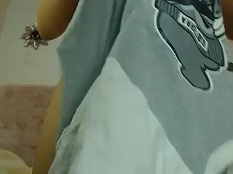 hairy pussywet online show from 29, 1, 2025