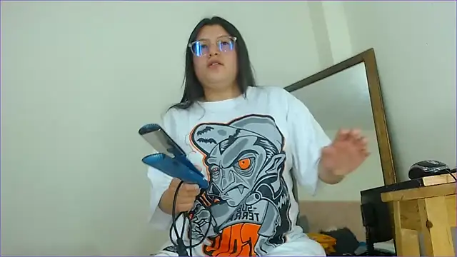 hairy pussywet online show from 20, 2, 2025