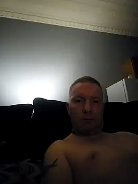 Snapshot of walker1979 chatting on 12, 9, 2025 walker1979 online show from 12, 9, 2025