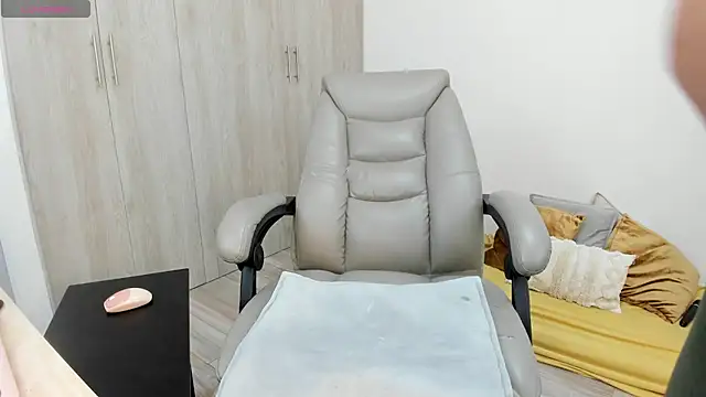  miamadison online show from 23, 4, 2026