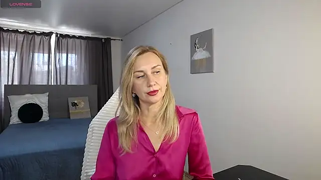 Vanessa Nowak online show from 12, 7, 2026