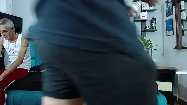 Leon hot X online show from 26, 1, 2025